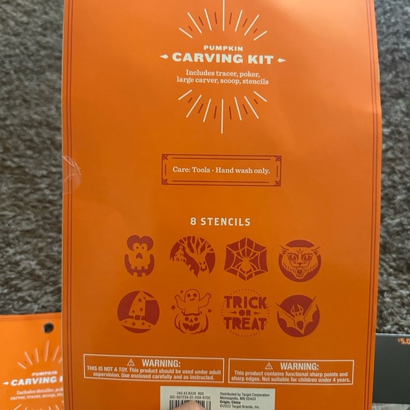 Hyde & EEK! Orange Pumpkin Carving Kit - Picture 4 of 4